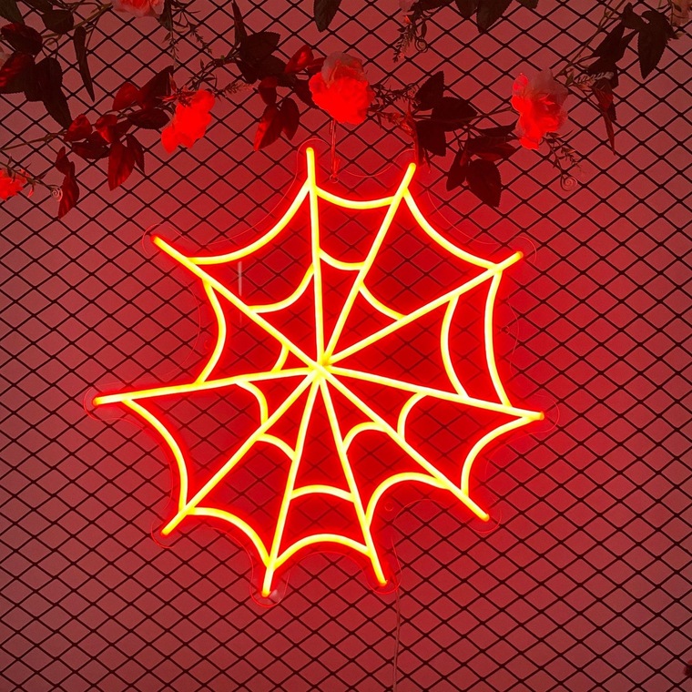 Kayla🕸️ banner image