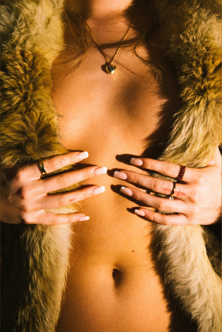 𝐒𝐒𝐄𝐂𝐑𝐄𝐓 𝐁𝐋𝐎𝐍𝐃𝐈𝐄 👑 cover image