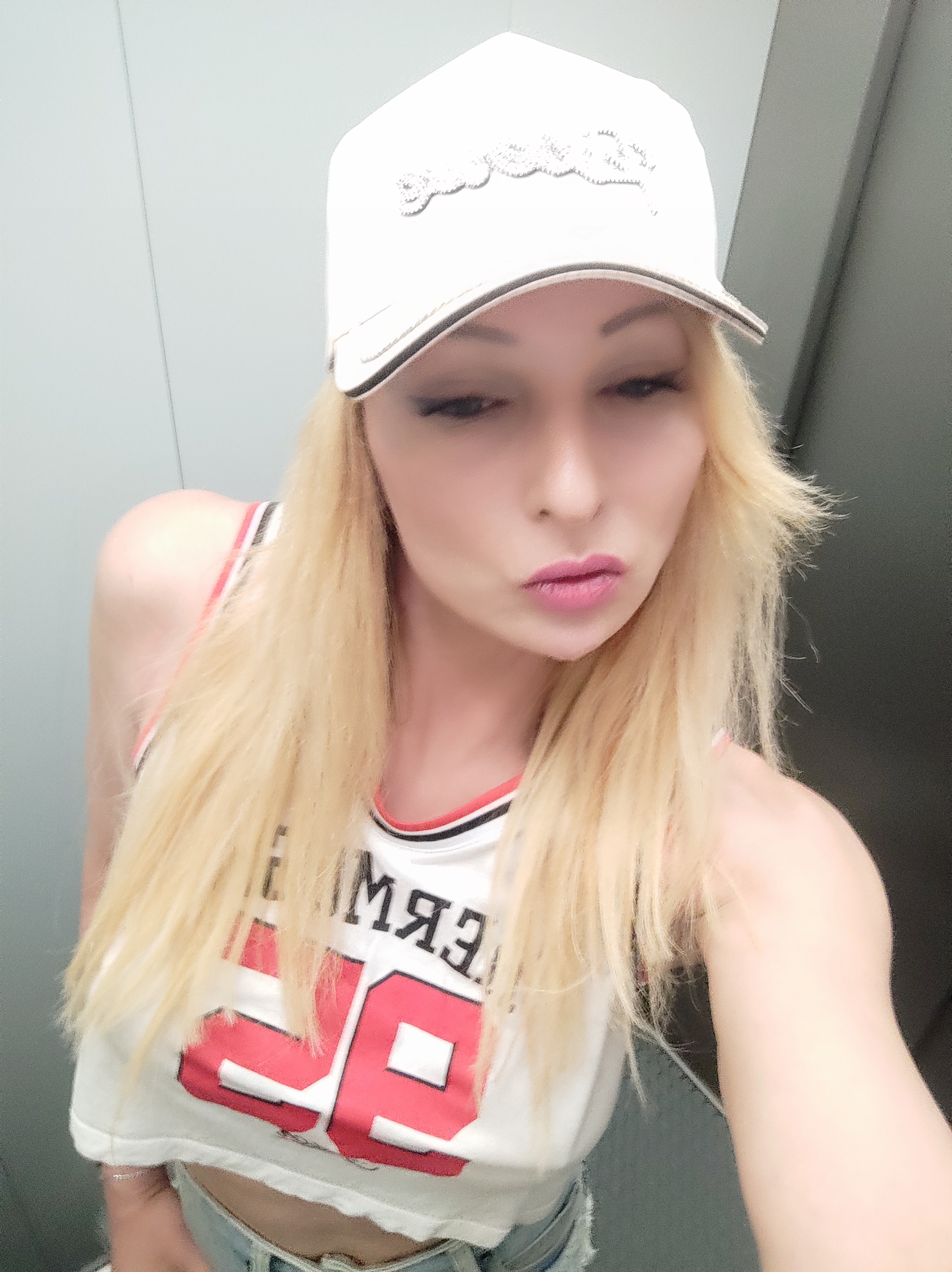 Stefany Toro banner image