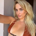 Stellie May avatar