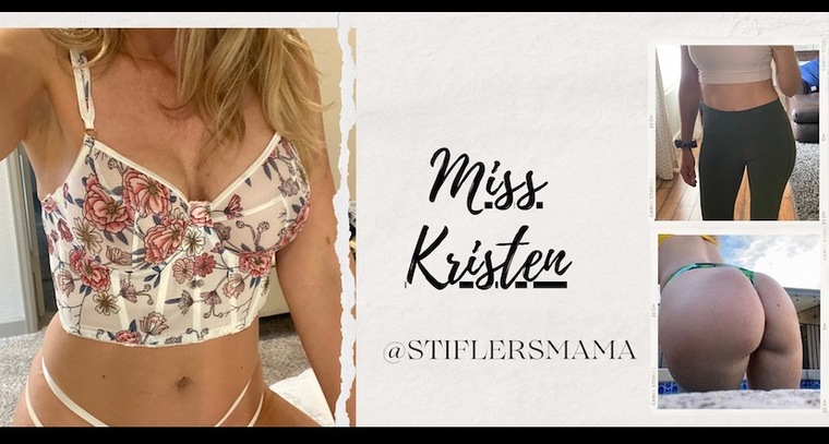 Blue Eyed Hot Mom banner image