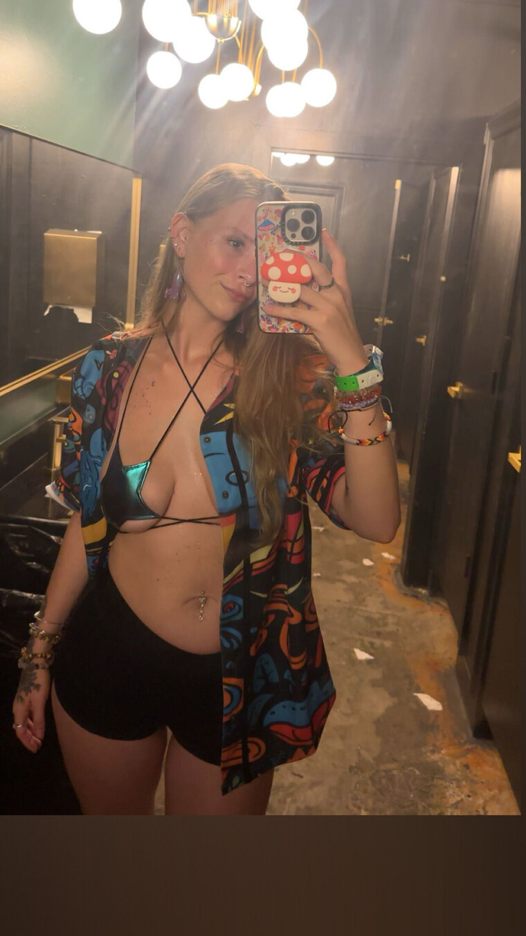 Stoner babe๐โฅ๏ธ๐ banner image