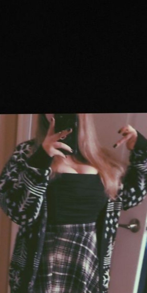 Michelle 🖤 No PPVs 🚫 cover image