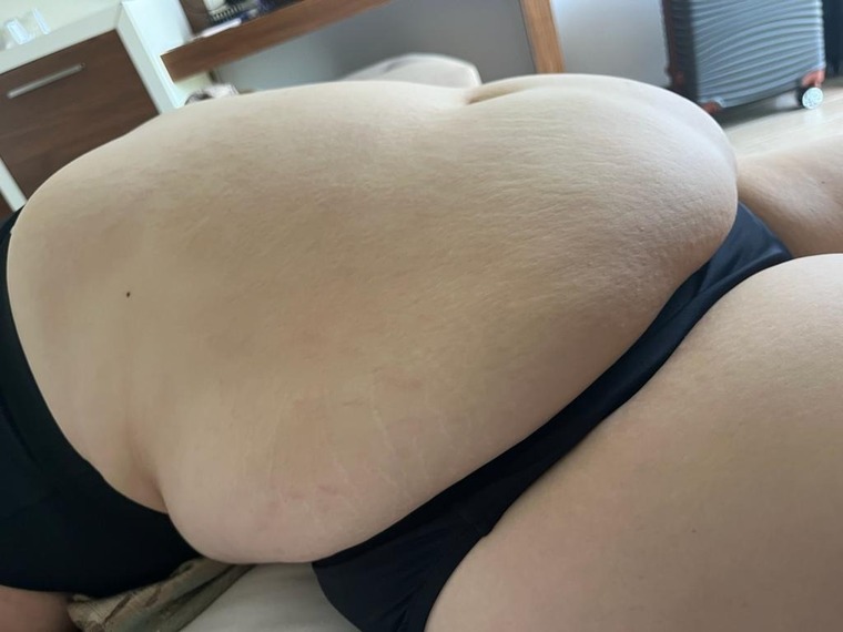 stuffedqueen 🐷🥵 cover image