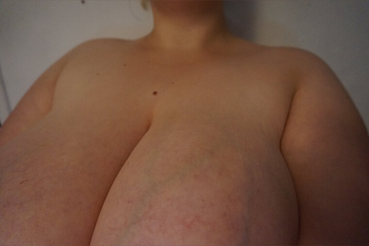 SubstantialKnockers banner image
