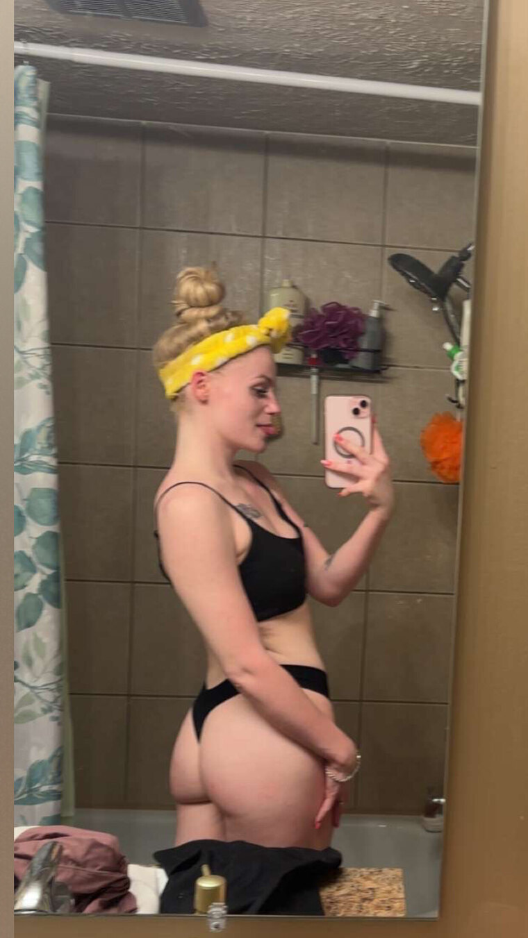 Super Hot Blondie ๐ฑโโ๏ธ banner image