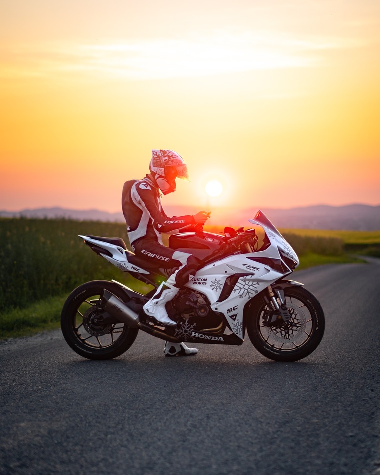 SUPERPLUS cover image