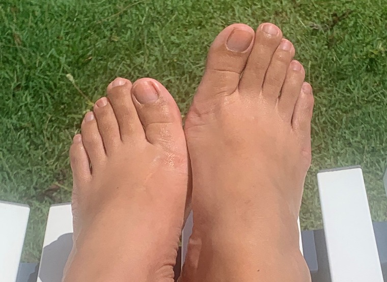cutefeetntoes cover image