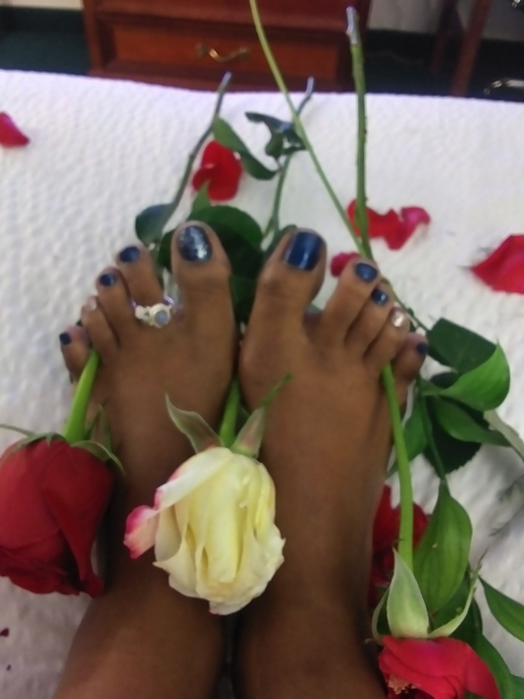 Sweethoneyfeet cover image