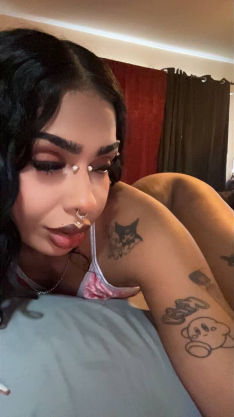 ThroatQueenXO😝 cover image