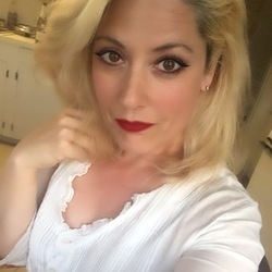 Monica G avatar