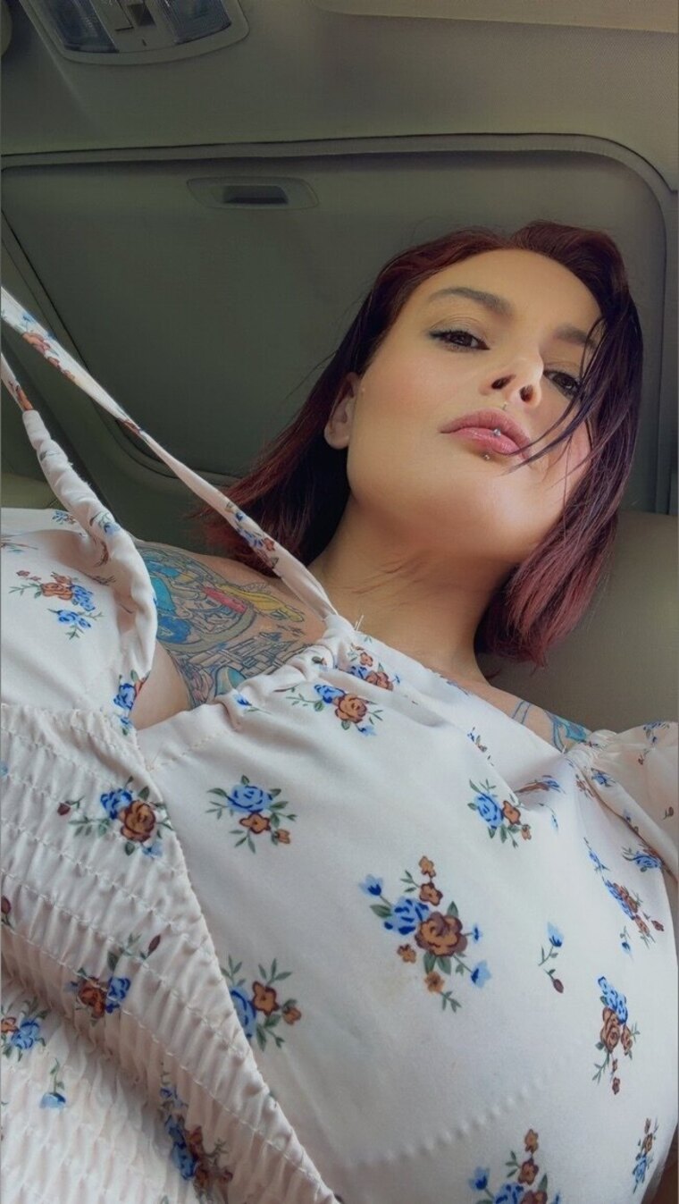 Lola Belle ๐๐ banner image