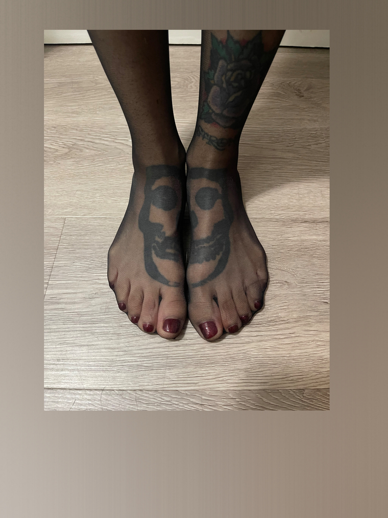 Smitten_Toes banner image