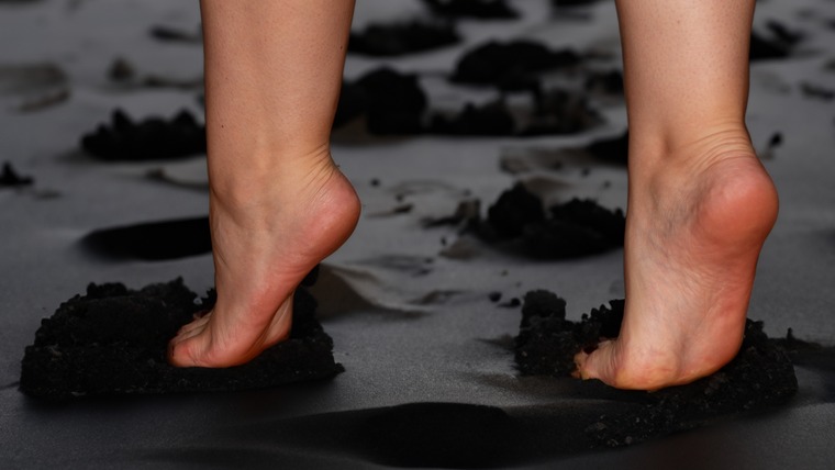 swixy feets cover image