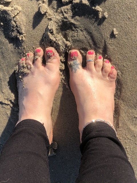 sxyfeet23 cover image