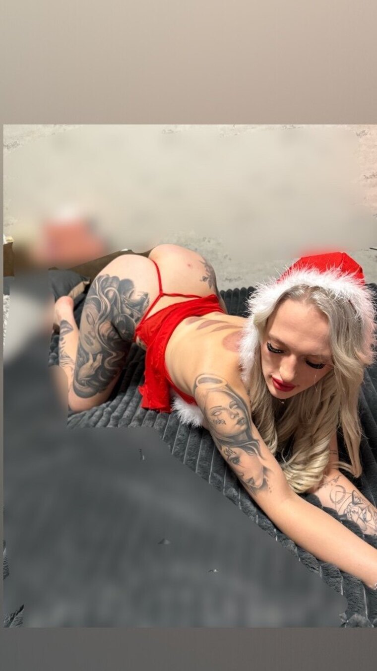 Szabó Vivien cover image