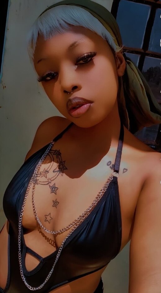 Talia Mensah 🌴 banner image