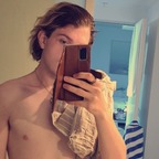 HungBlondeAussie avatar