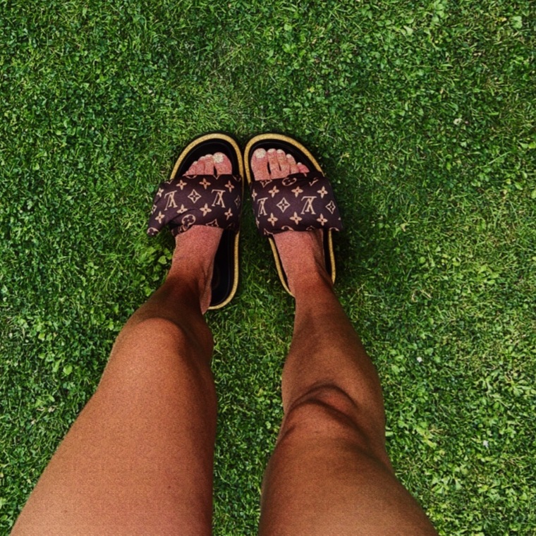 TannedWhiteToes cover image