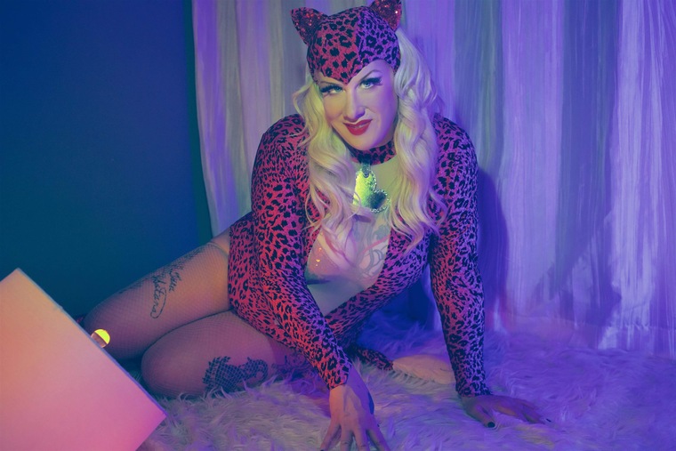 Tanya Cheex /Contessa Cintra cover image