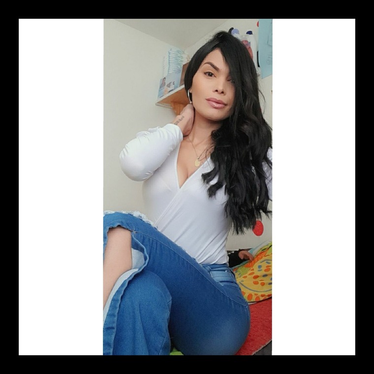Tati cortes cover image