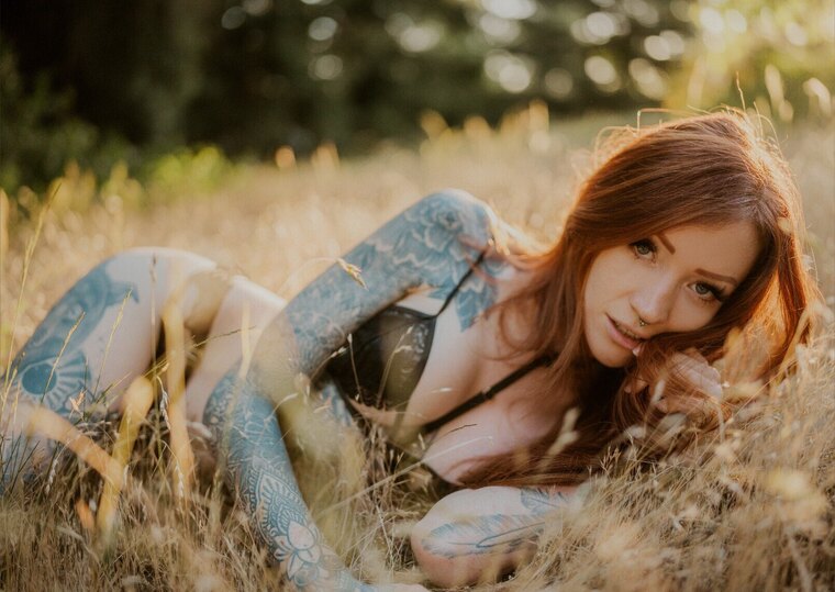 Zara Wolf | Free Page 🖤 cover image