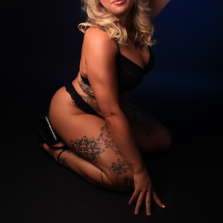 Juicy &amp; Tattooed cover image