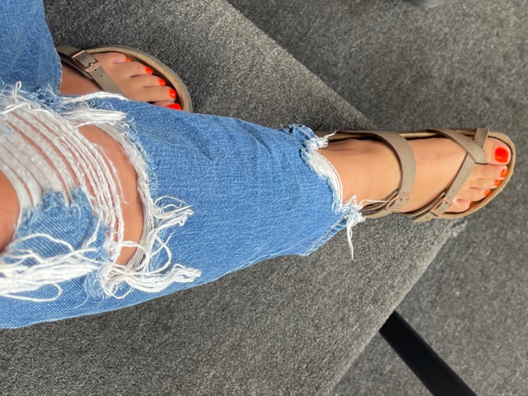 Tays_toes_ cover image