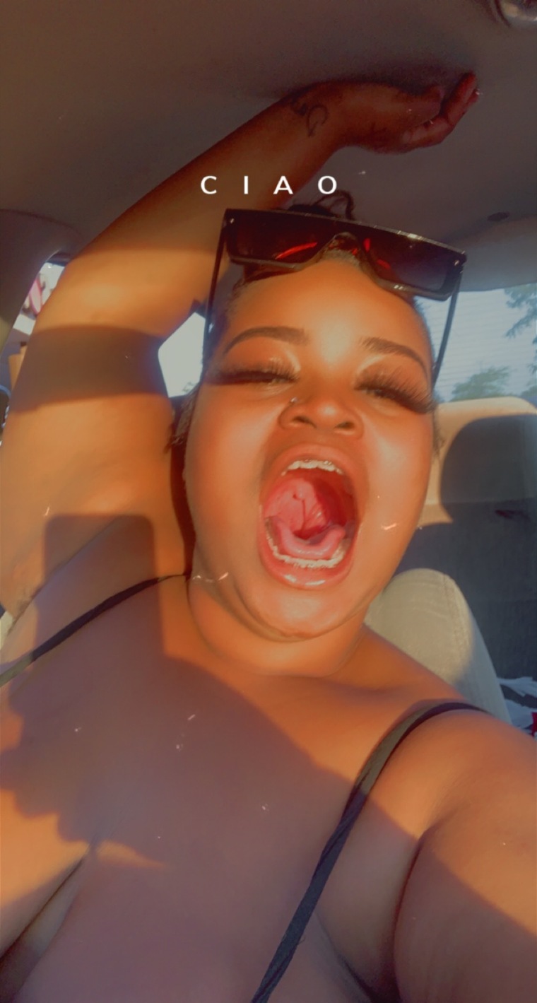 BigTittyTay💦 cover image
