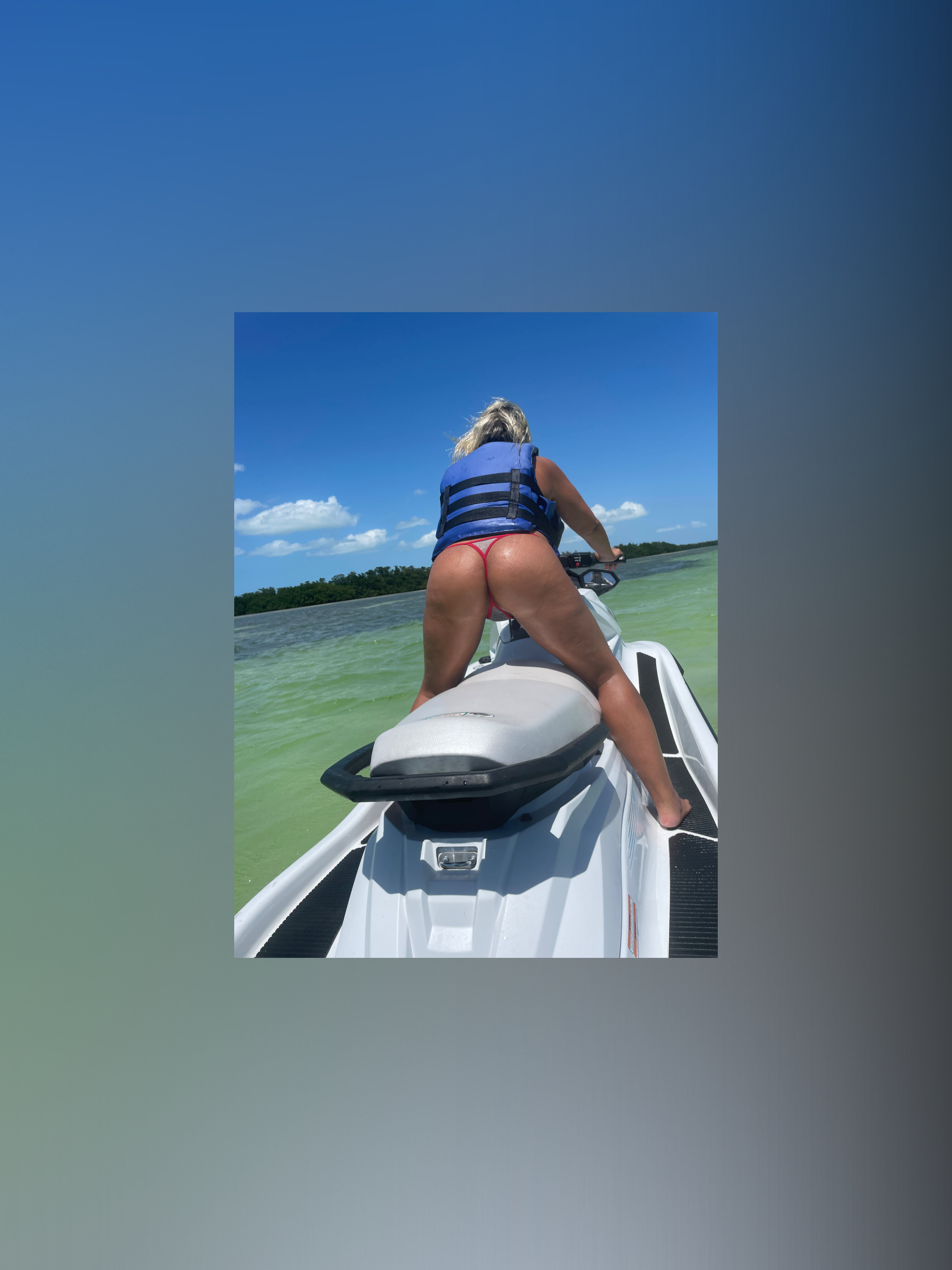 DeeDee banner image