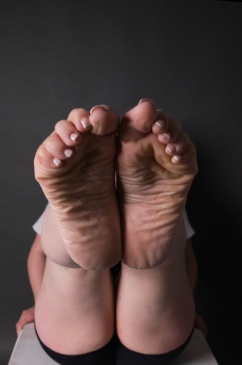 Teasein Toesies cover image