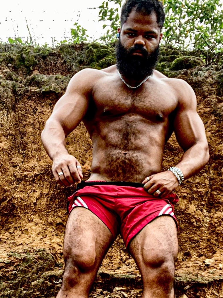 Teddy bllack cover image