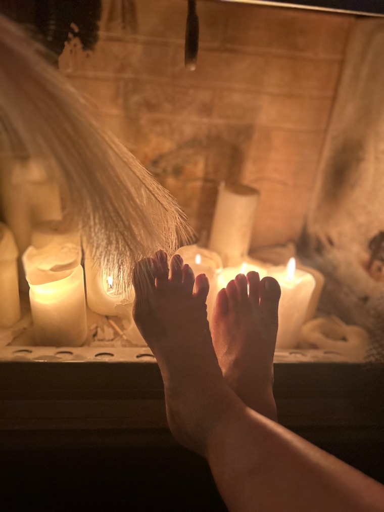 Teeny Toes cover image