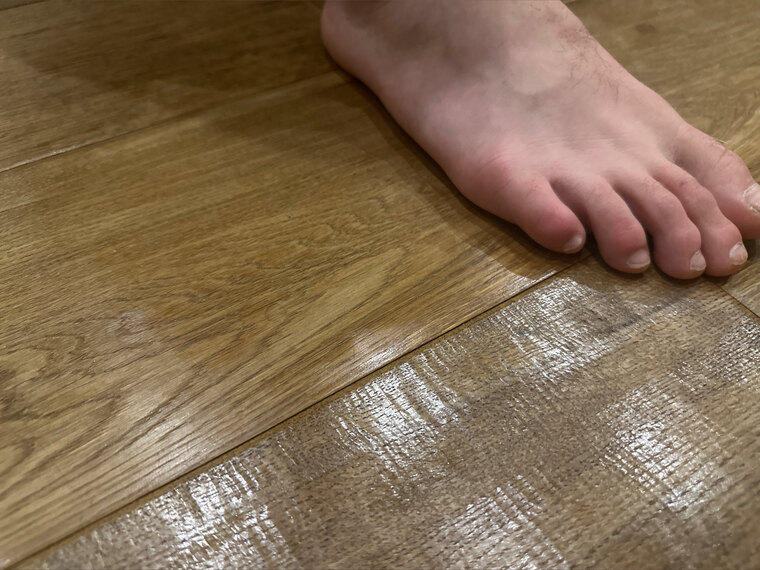 J‘s feet banner image