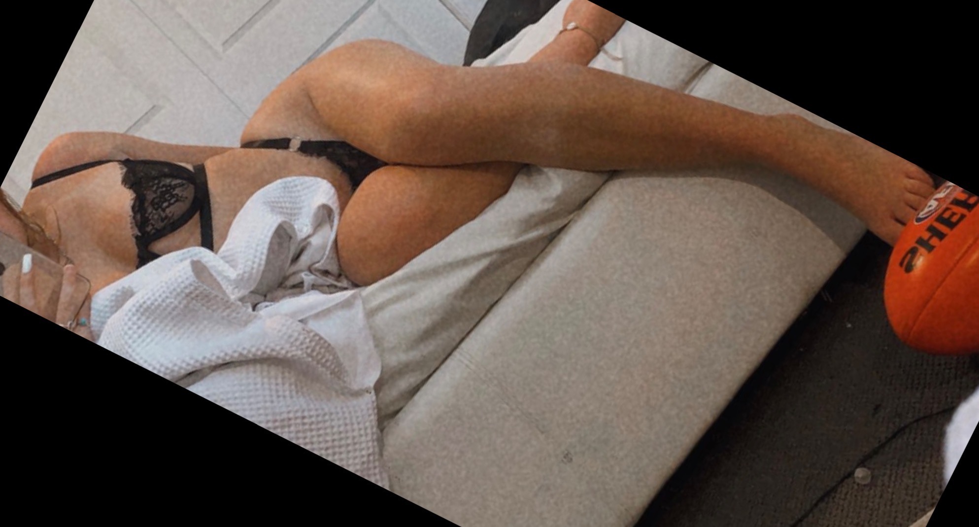 tenisee ๐ฆ๐ฆ banner image