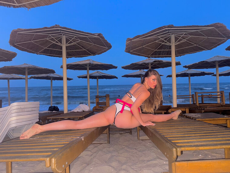 Teya Bloom banner image