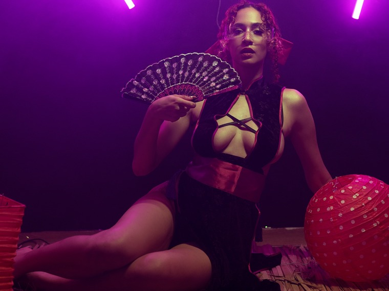 Thalia Collins banner image