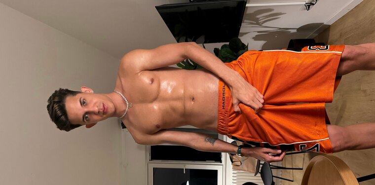 Thalles Souza cover image