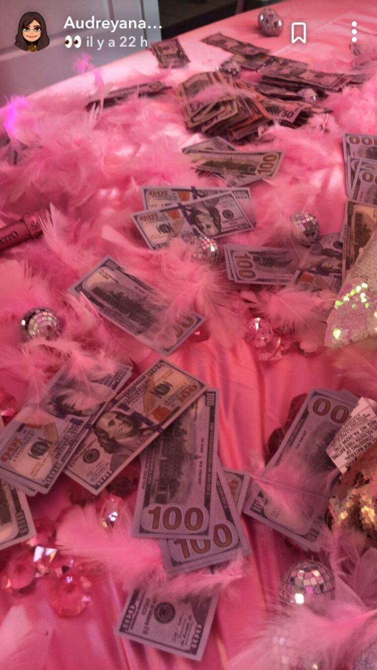 🎀 𝐿𝑜𝓁𝒶 🎀 cover image