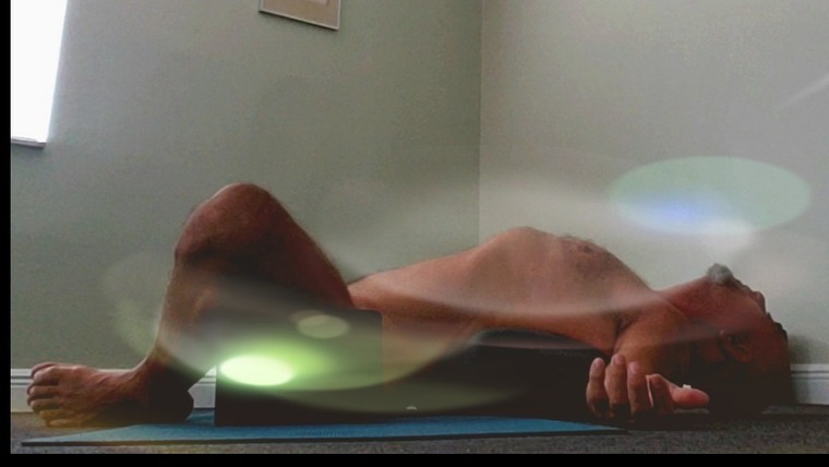 Nudeyogapirat cover image