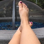 barefoot brunette avatar