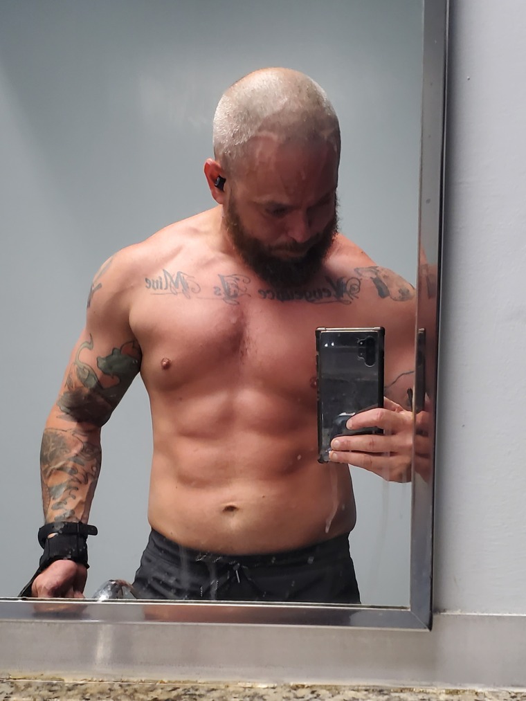 TheBodybuildingStoner cover image