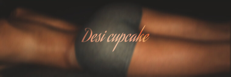 Desi🌸 banner image
