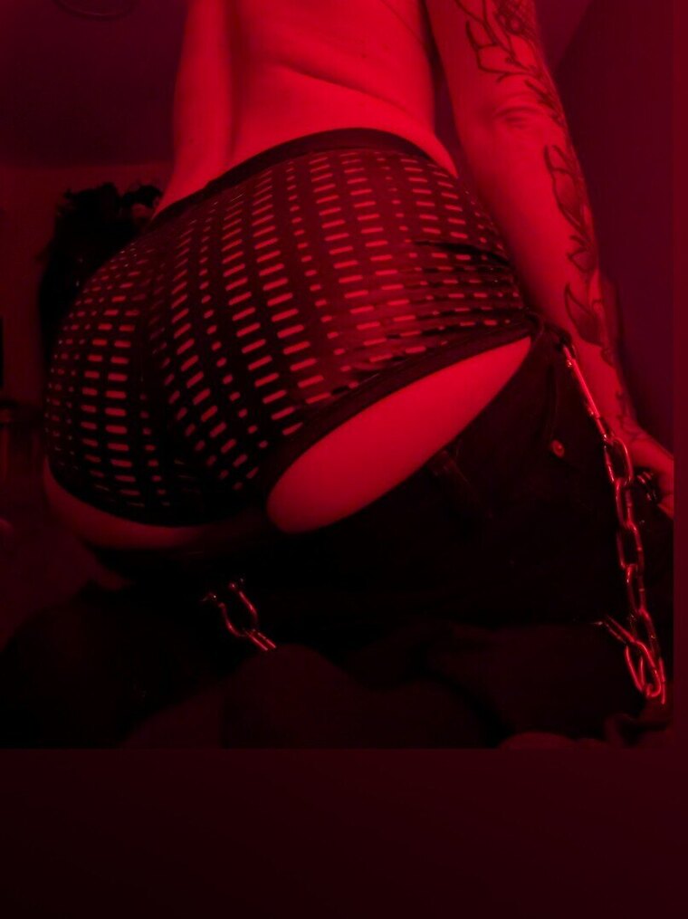Devyn Grey banner image