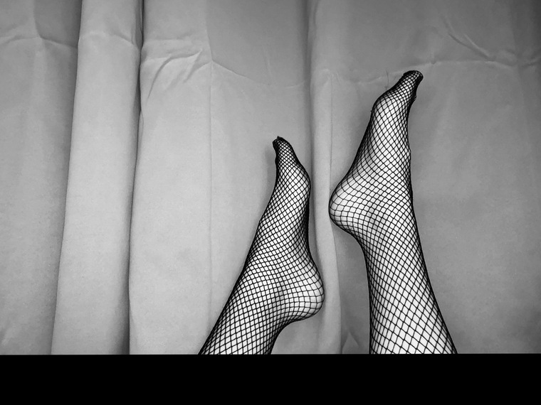Feet Countess cover image