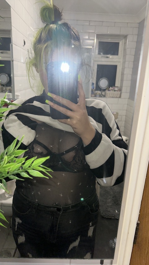 WouldntYouLikeToKnow cover image
