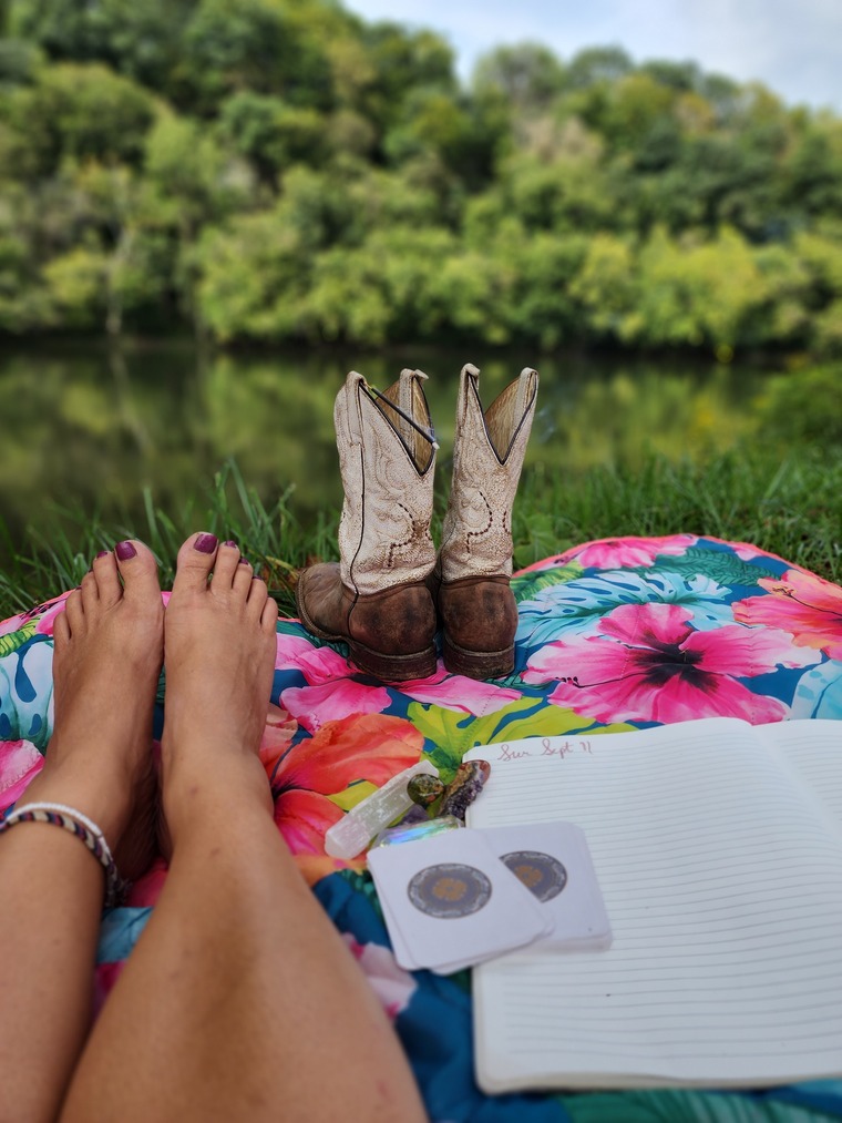 🌻 The Hippie Camper 🌻 cover image