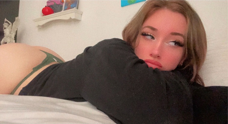 Mommy 🥵 banner image