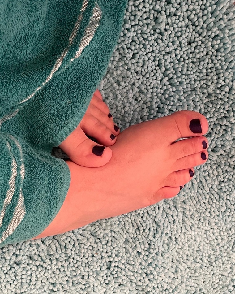 Latina Feet banner image