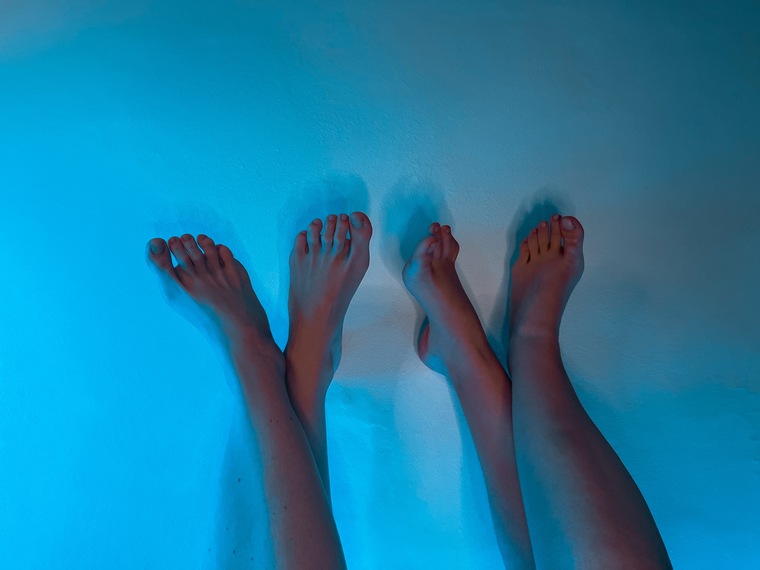 Feet4U cover image